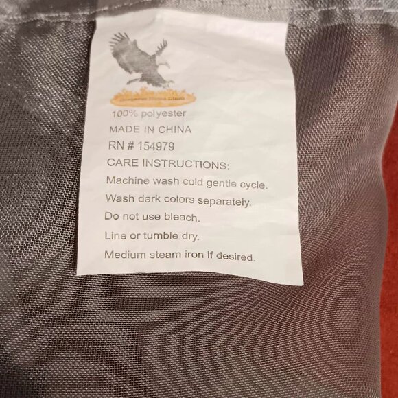 7 pc Gray Shower Curtain Set, Rings,  Magnetic Liner 2 rugs set - Picture 14 of 14